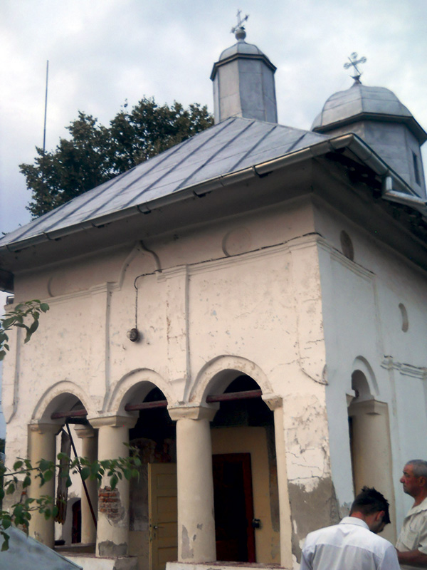 Biserica-din-Corlatesti