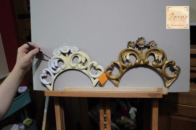 1 - element decorativ sculptat, in timpul integrarii cromatice